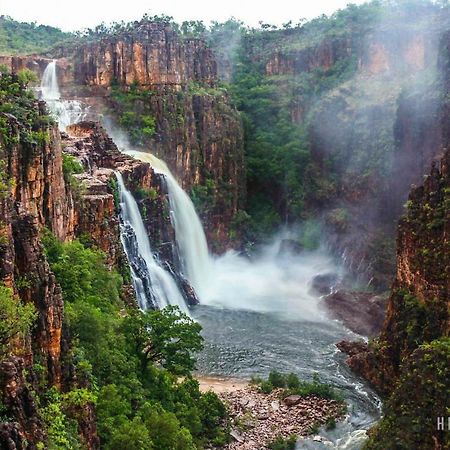 ホテル The Tropical Sanctuary ダーウィン エクステリア 写真